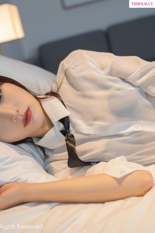陆萱萱  女神总裁陆萱萱 双人房的故事第44张图片